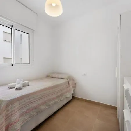 Apartment Isla Candor Free Parking By Staycare